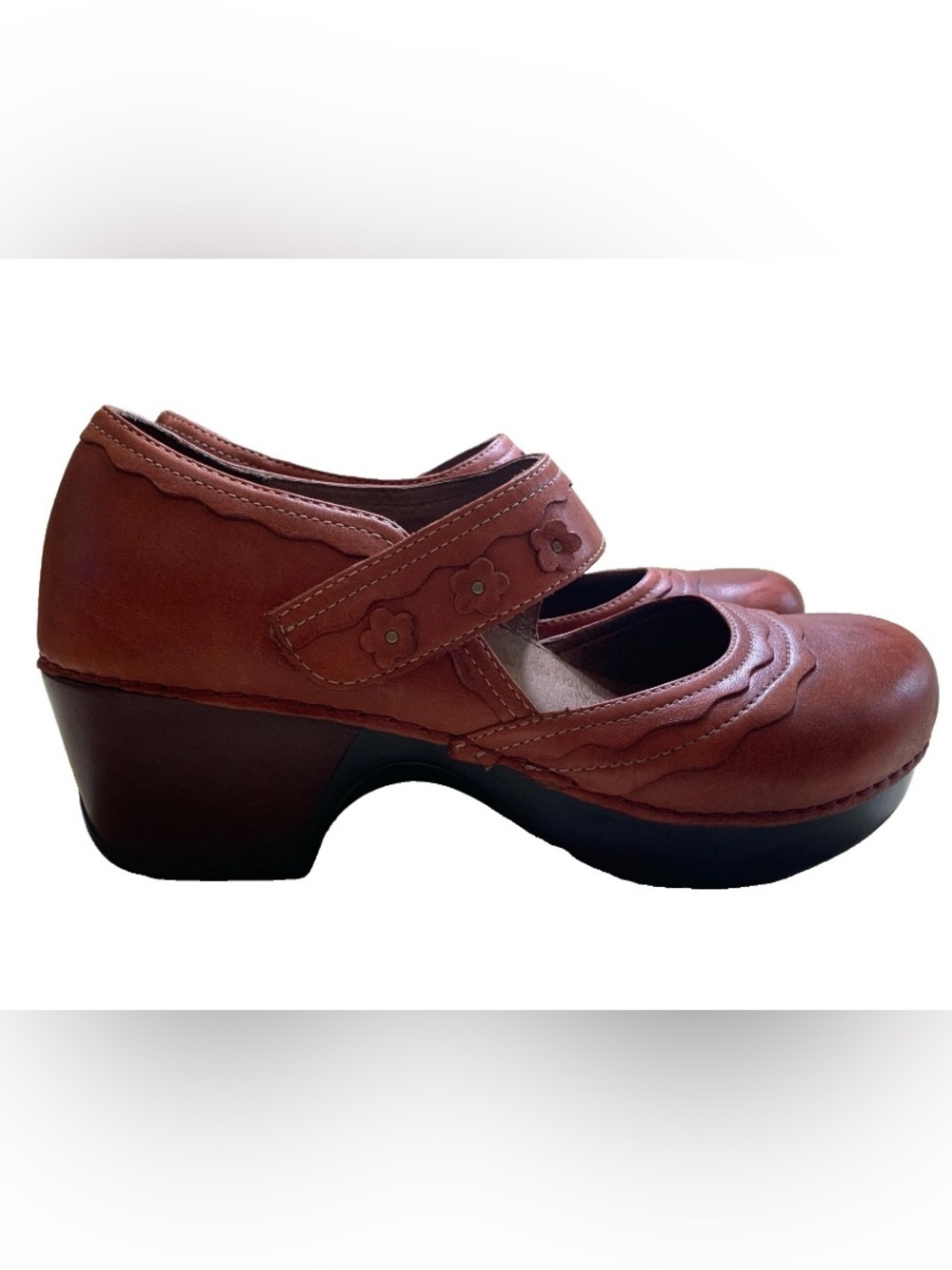 Dansko Harlow Mary Jane Size 39 Scalloped Burnished Red Brown Leather Clogs